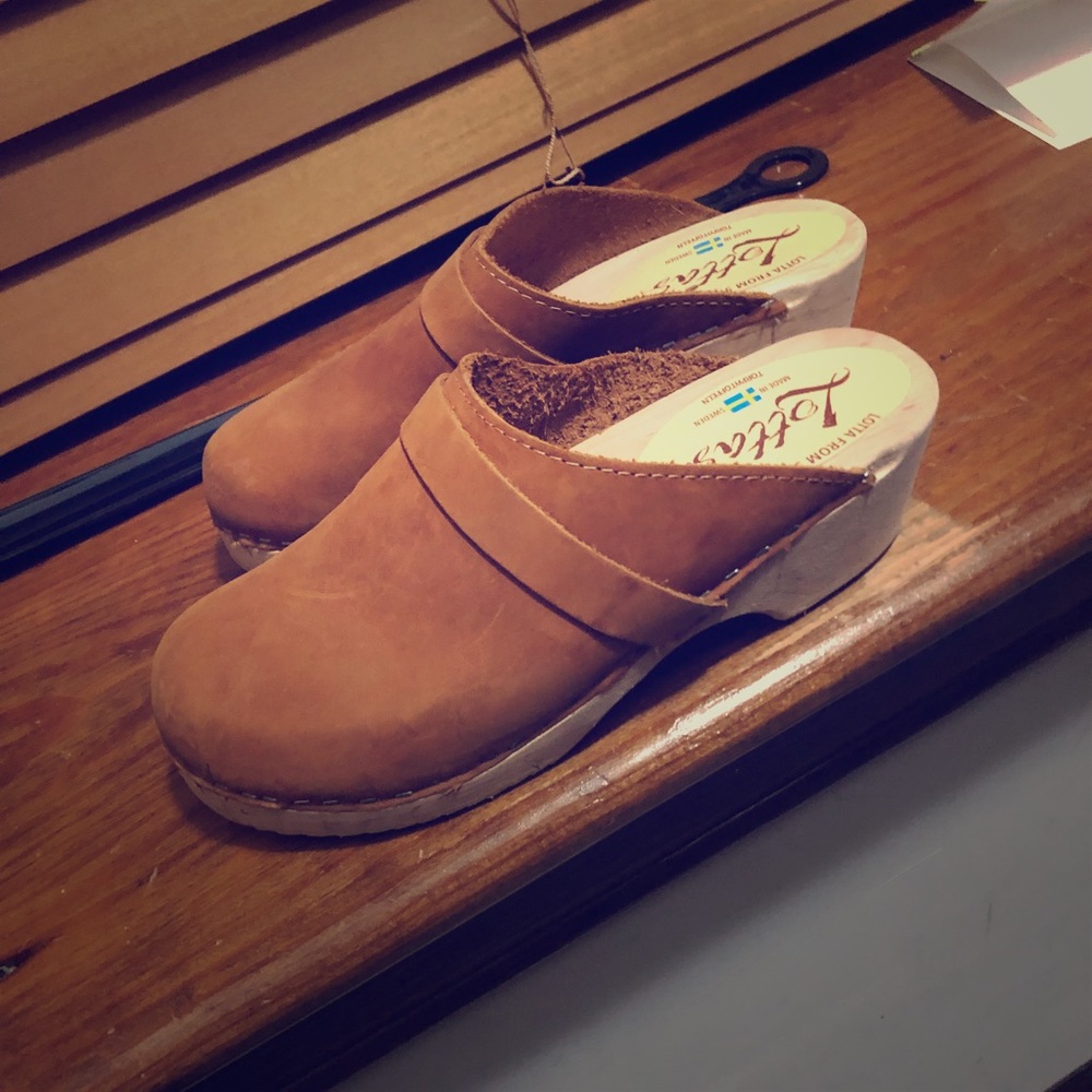 Lotta Brown Oiled Leather Swedish Wooden Clogs